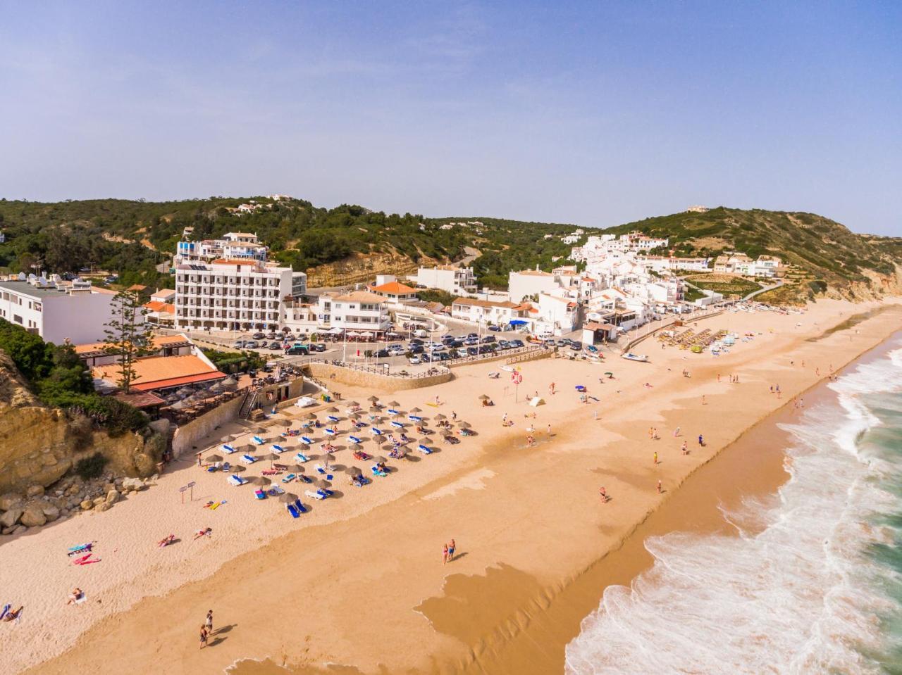 Hotel Residencial Salema Luaran gambar